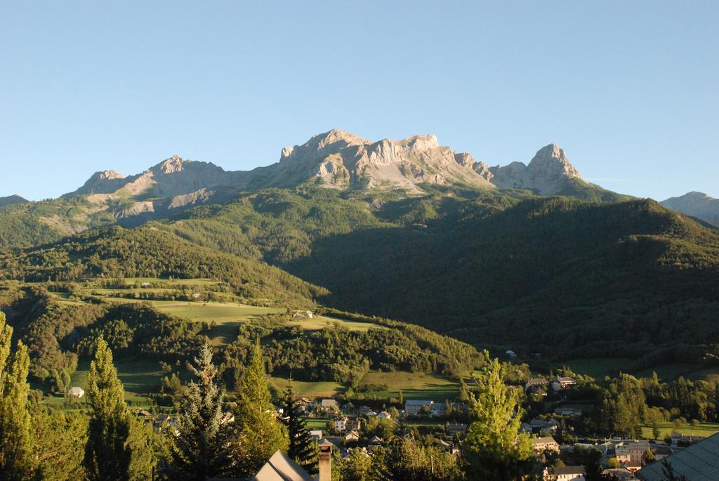 Panoramic 19 Apartment Barcelonnette Room photo